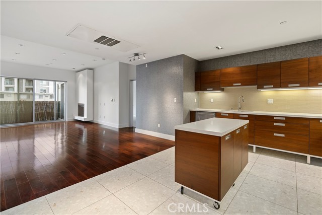 Detail Gallery Image 9 of 58 For 6735 Yucca St #307,  Los Angeles,  CA 90028 - 2 Beds | 2 Baths