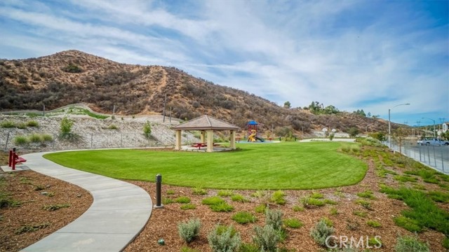 Detail Gallery Image 41 of 43 For 28211 Lorita Ln, Saugus,  CA 91350 - 5 Beds | 2/1 Baths