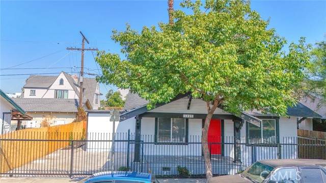 Detail Gallery Image 4 of 46 For 1327 Exposition Bld, Los Angeles,  CA 90018 - 2 Beds | 2 Baths