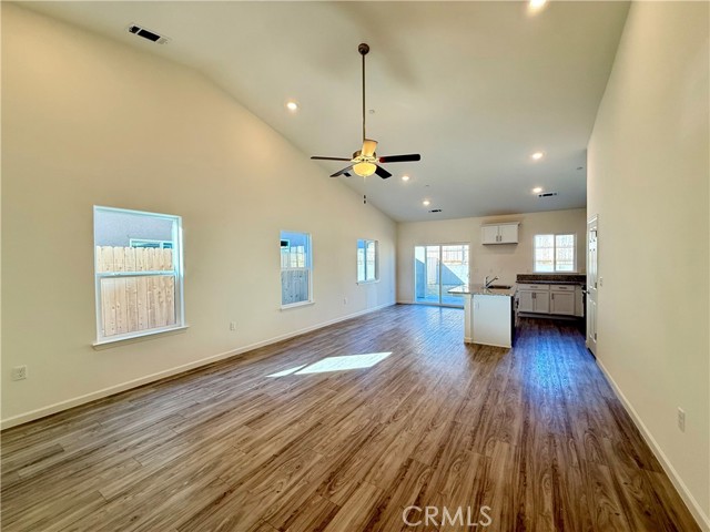 Detail Gallery Image 6 of 13 For 1205 Orange St, Avenal,  CA 93204 - 3 Beds | 2 Baths
