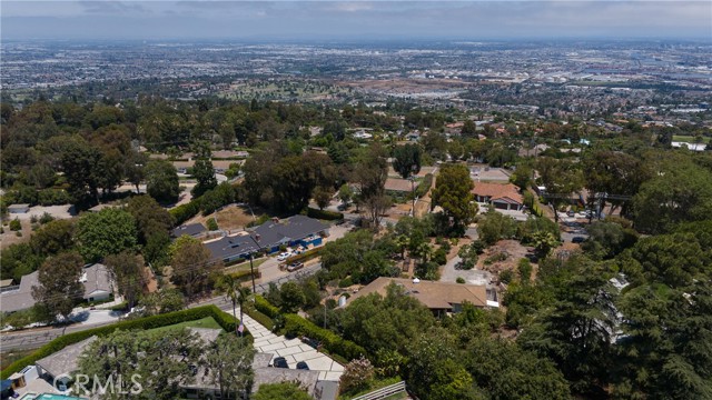 2 Chuckwagon Road, Rolling Hills, California 90274, 3 Bedrooms Bedrooms, ,1 BathroomBathrooms,Residential,For Sale,Chuckwagon,PV25157424