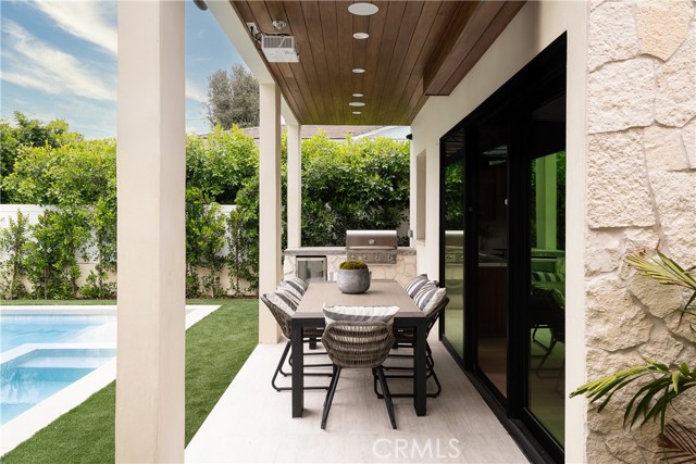 4140 Sunnyslope Avenue, Sherman Oaks CA: https://media.crmls.org/medias/522922bd-70cf-46c5-b55e-6bd311e81902.jpg