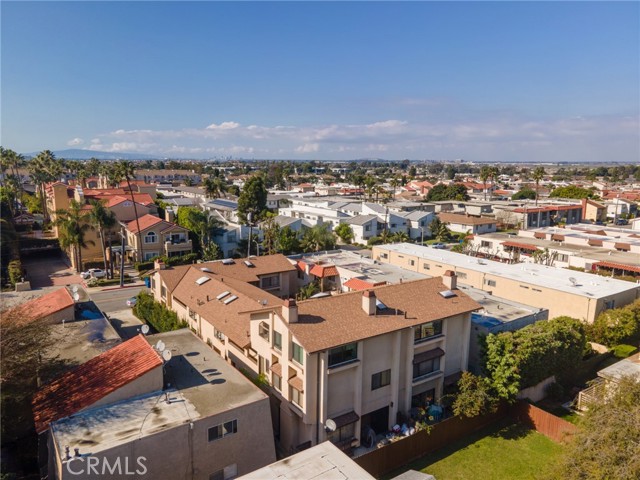 Detail Gallery Image 10 of 13 For 16922 Lynn, Huntington Beach,  CA 92649 - – Beds | – Baths