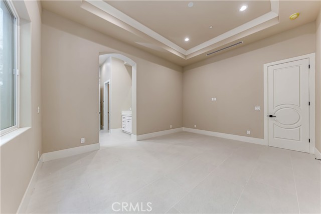 Detail Gallery Image 6 of 40 For 10168 Lightbreeze Cir, Huntington Beach,  CA 92646 - 5 Beds | 5/1 Baths