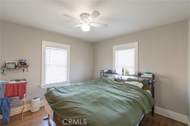 1517 E 1st Street, Long Beach CA: https://media.crmls.org/medias/522a69ff-8e18-4901-b296-b0b7e9068d63.jpg
