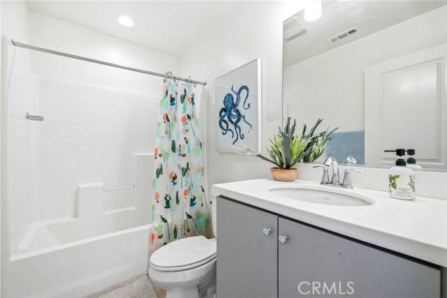 Detail Gallery Image 14 of 49 For 11130 Legion Loop #105,  El Monte,  CA 91731 - 3 Beds | 3 Baths