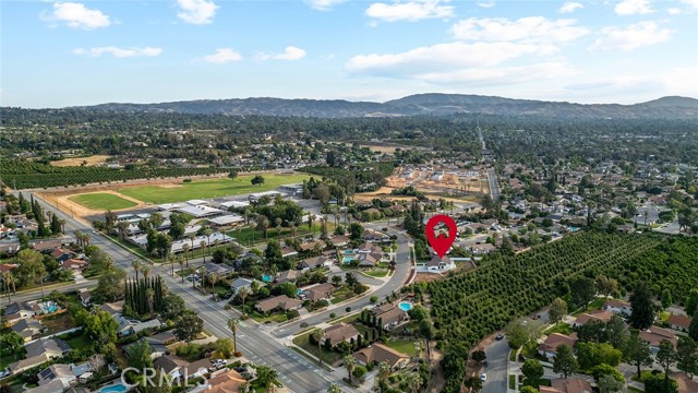 1563 Gary Lane, Redlands CA: https://media.crmls.org/medias/522b220b-a961-4b78-80f3-a5321bbc3bd5.jpg