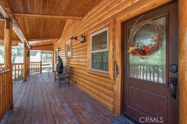 190 Yosemite Drive, Big Bear City CA: https://media.crmls.org/medias/522b5529-f0b9-4f69-8381-4cc9e329c611.jpg