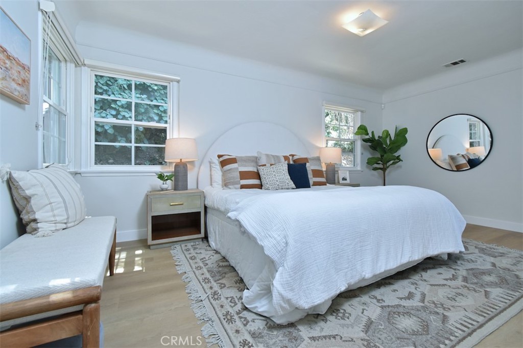 3753 Berry DriveStudio City img 18