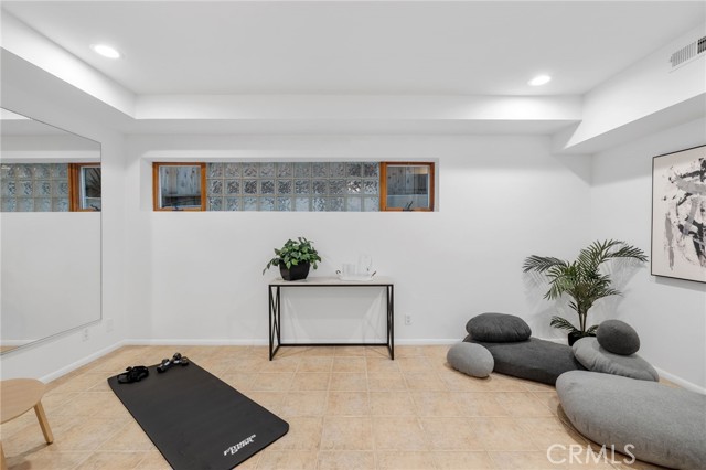 2704 Laurel Avenue, Manhattan Beach, California 90266, 4 Bedrooms Bedrooms, ,4 BathroomsBathrooms,Residential,Sold,Laurel,SB22216035