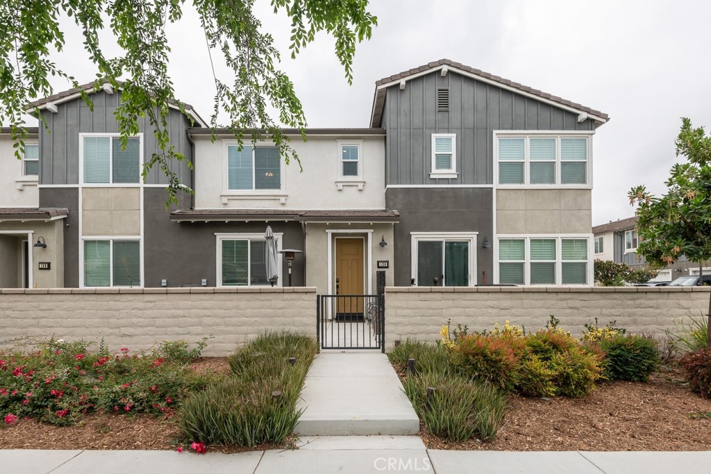 3562 E Moonlight Street #128