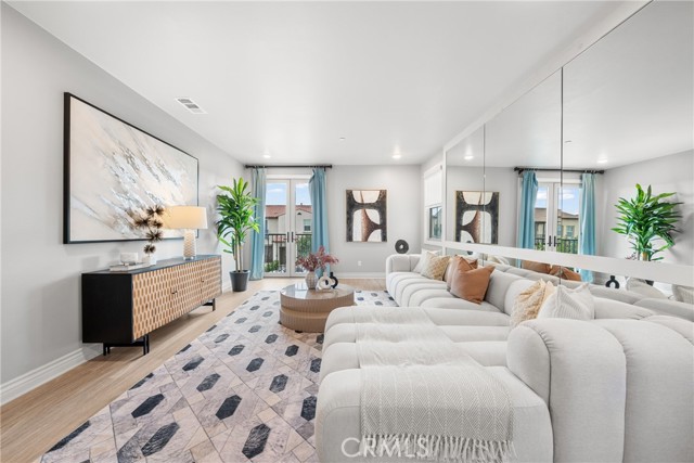 Detail Gallery Image 25 of 49 For 113 Wanderer, Irvine,  CA 92618 - 4 Beds | 4/1 Baths