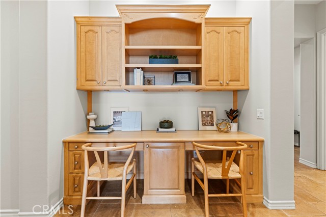 Image 35 of 52 For 24986 Greensbrier Drive