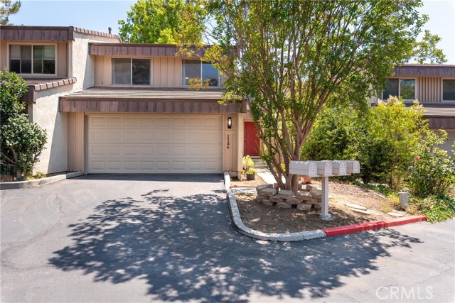 Detail Gallery Image 2 of 30 For 1546 Holly Ct, Thousand Oaks,  CA 91360 - 3 Beds | 2/1 Baths