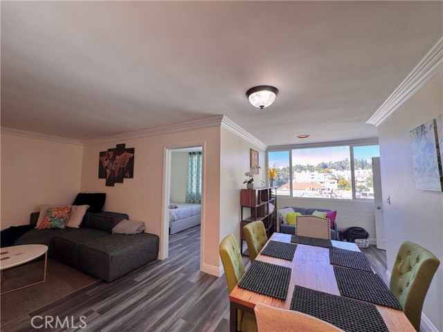 Detail Gallery Image 8 of 19 For 540 Kelton #502,  Los Angeles,  CA 90024 - 2 Beds | 2/1 Baths