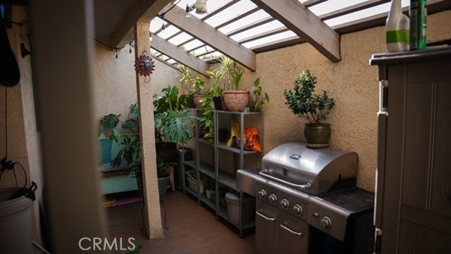 Detail Gallery Image 33 of 41 For 7928 Serapis Ave #15,  Pico Rivera,  CA 90660 - 2 Beds | 2 Baths