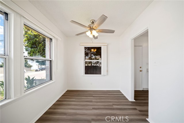 823 W 25th Street, San Pedro CA: https://media.crmls.org/medias/522f9ca2-4af0-4b4a-bac7-af74e1841eab.jpg