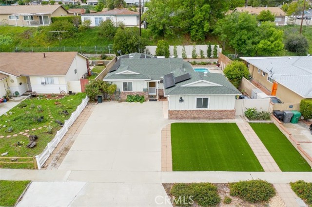 1756 Merrywood Ln, Corona, CA 92882