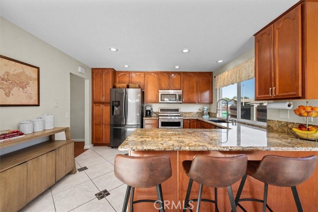 1643 Melody Circle, Corona CA: https://media.crmls.org/medias/5231bec7-30b3-4bbe-b505-0006041e9d26.jpg