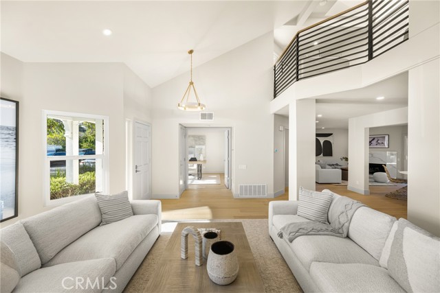 Detail Gallery Image 12 of 60 For 11 Thunder Trl #6,  Irvine,  CA 92614 - 4 Beds | 2/1 Baths