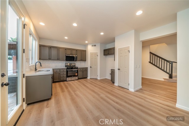 Detail Gallery Image 11 of 33 For 348 Camino De La Estrella, Perris,  CA 92571 - 5 Beds | 2/1 Baths