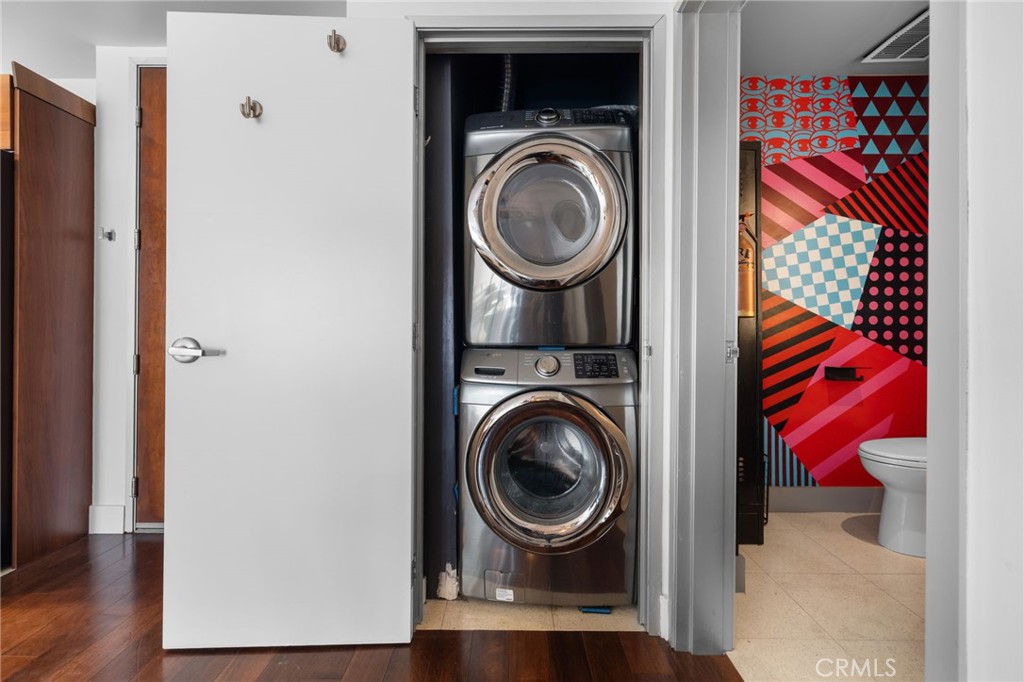 52325c9a B596 4715 97ce 00c3f32fb08c