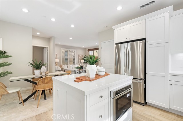 Detail Gallery Image 11 of 56 For 147 Excursion, Irvine,  CA 92618 - 3 Beds | 2/1 Baths