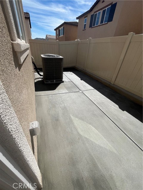 Detail Gallery Image 11 of 13 For 14001 Carina, Moreno Valley,  CA 92555 - 4 Beds | 2/1 Baths