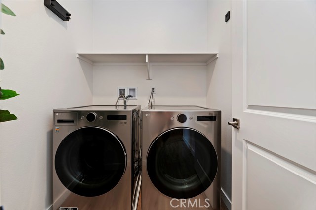 5680 Kate Way, Fontana CA: https://media.crmls.org/medias/52339d09-8ab5-4898-98c0-4c2410becfce.jpg