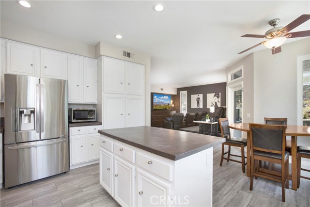 32052 WEEPING WILLOW Street, Rancho Santa Margarita CA: https://media.crmls.org/medias/5233b57d-2a60-4d45-9ce5-753e0aee5714.jpg