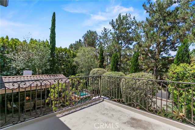 Detail Gallery Image 30 of 54 For 23 Boardwalk, Newport Beach,  CA 92660 - 6 Beds | 4/2 Baths