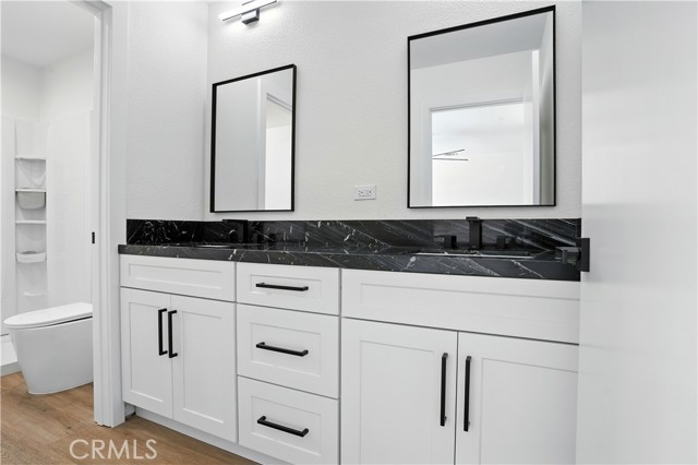 23825 N Canyon Lake Drive, Canyon Lake CA: https://media.crmls.org/medias/52355c33-07f3-498c-a572-b3665e34bf9d.jpg