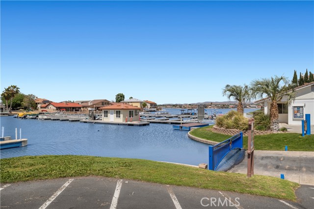 13985 Evergreen Lane, Victorville CA: https://media.crmls.org/medias/52356964-4747-468c-9792-f58acc77d090.jpg