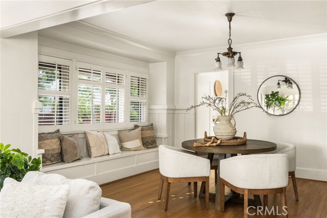 373 Gladys Avenue photo 9