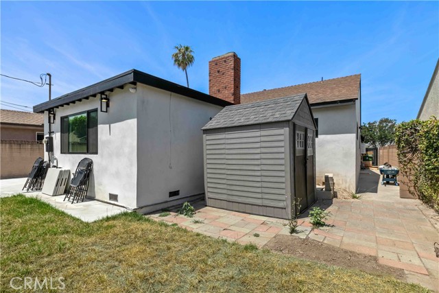 6832 Cantaloupe Avenue, Van Nuys CA: https://media.crmls.org/medias/5235f2b4-ec96-44a9-b4b5-3463350c4f35.jpg