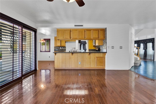 Detail Gallery Image 16 of 49 For 12266 San Marcos St, Victorville,  CA 92392 - 5 Beds | 3 Baths