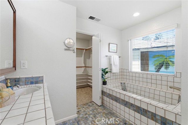 Detail Gallery Image 28 of 43 For 736 Leafcrest Drive, Chico,  CA 95926 - 5 Beds | 3 Baths