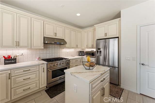 Detail Gallery Image 11 of 28 For 1438 Northstar St, San Bernardino,  CA 92407 - 3 Beds | 3 Baths