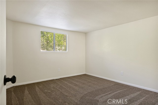 Detail Gallery Image 17 of 26 For 32296 Fern Dr, Running Springs,  CA 92382 - 5 Beds | 3 Baths