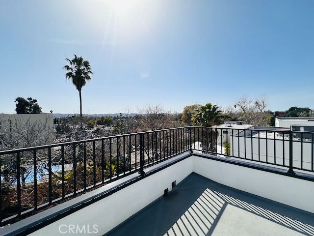 Detail Gallery Image 30 of 31 For 11668 W Verde Pl, North Hollywood,  CA 91606 - 3 Beds | 4 Baths