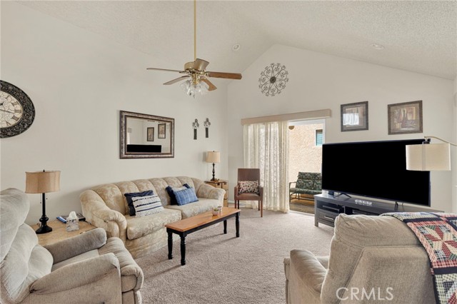 Detail Gallery Image 8 of 44 For 11556 Winifred Dr, Apple Valley,  CA 92308 - 2 Beds | 2 Baths