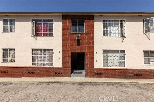 215 West Acacia Avenue photo 5