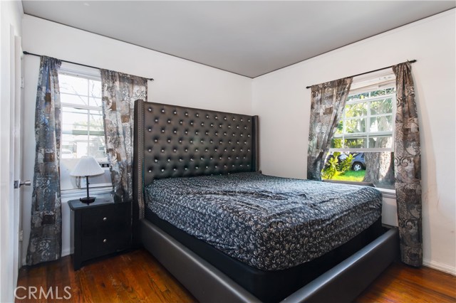 Detail Gallery Image 19 of 28 For 1329 -1331 N Screenland Dr, Burbank,  CA 91505 - – Beds | – Baths