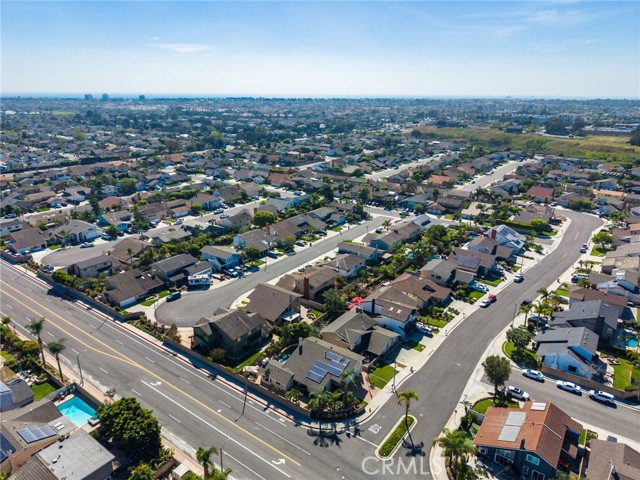 Detail Gallery Image 31 of 31 For 8482 Deepview Dr, Huntington Beach,  CA 92646 - 4 Beds | 3 Baths
