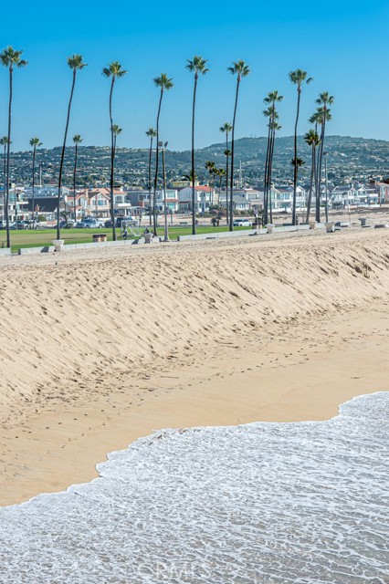 Detail Gallery Image 30 of 32 For 603 E Balboa Bld, Newport Beach,  CA 92661 - 3 Beds | 3 Baths