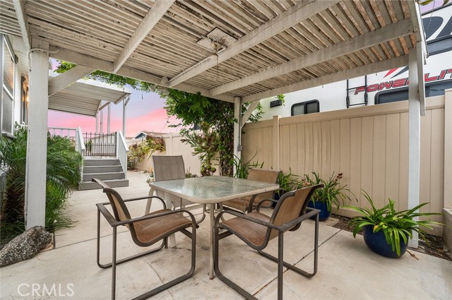 9850 Garfield, Huntington Beach CA: https://media.crmls.org/medias/523b895b-8ab5-4ee8-9927-8a01407205b9.jpg