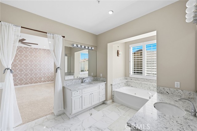6528 University Way, Buena Park CA: https://media.crmls.org/medias/523ba0b4-1977-41c6-8800-264128aa688b.jpg