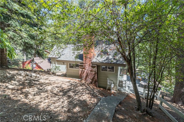 Detail Gallery Image 28 of 37 For 860 E Victoria Ct, Lake Arrowhead,  CA 92352 - 2 Beds | 1/1 Baths