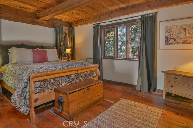 Detail Gallery Image 17 of 33 For 739 Bergschrund Dr, Crestline,  CA 92325 - 2 Beds | 3 Baths