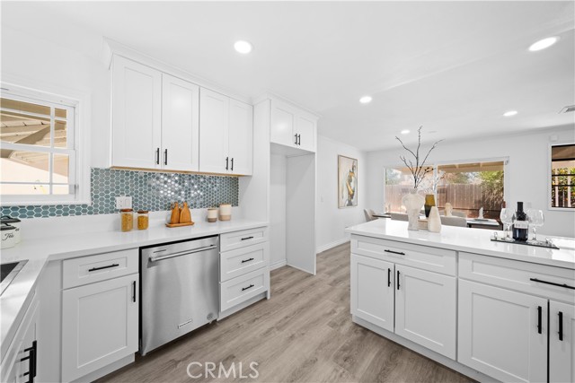 18455 La Cortita Street, Rowland Heights CA: https://media.crmls.org/medias/523d06fa-bd20-49b3-8ce9-29c89b286589.jpg